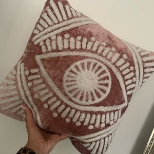 Throw pillow